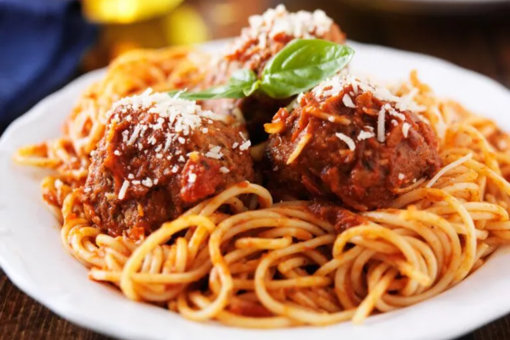 Classic Italian spaghetti meatballs