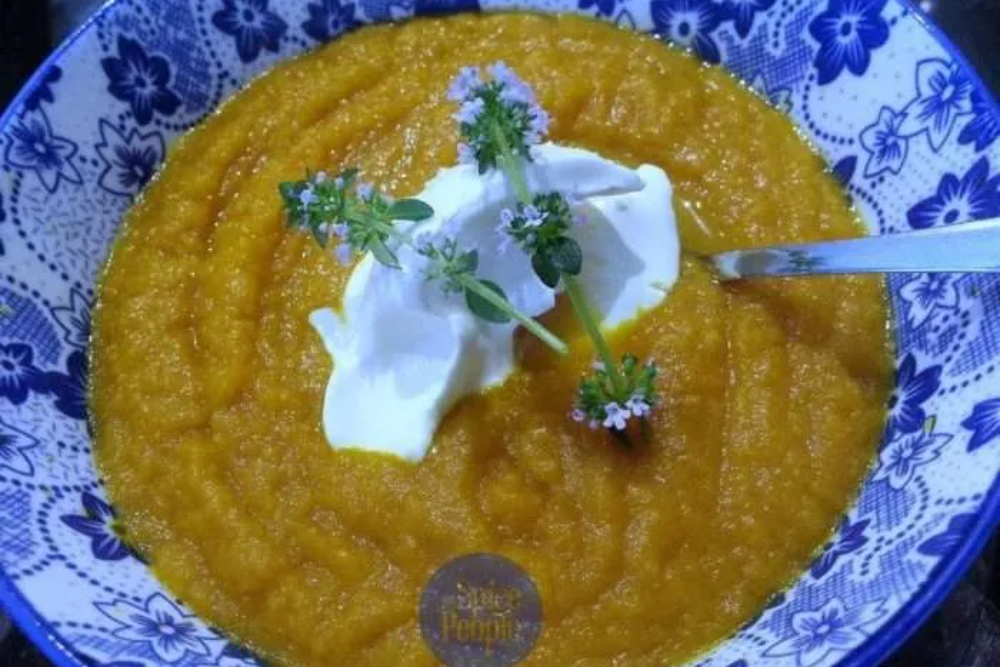 Moroccan carrot soup with ras el hanout spice