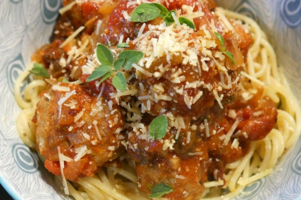 Spaghetti meatballs with pork