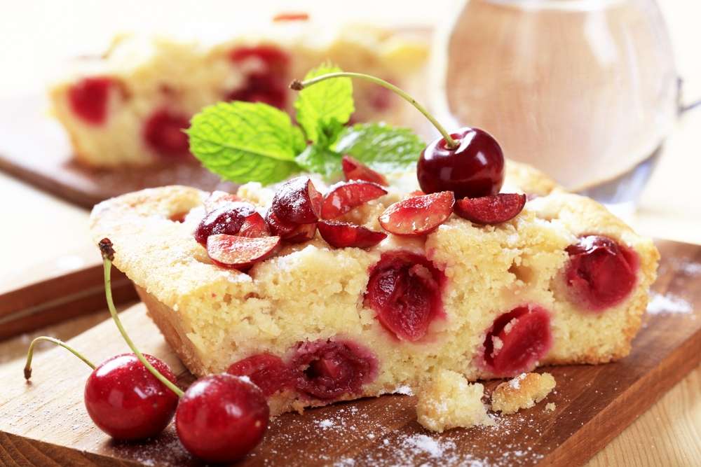 Strawberry Gum, Cherry & Macadamia Cake