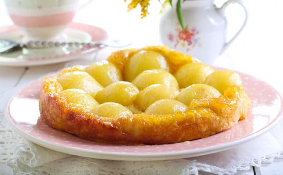 Lemon myrtle and pear syrup cake